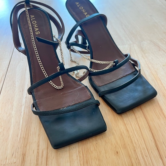 Alohas Green Strappy Women's Heels - Picture 2 of 4